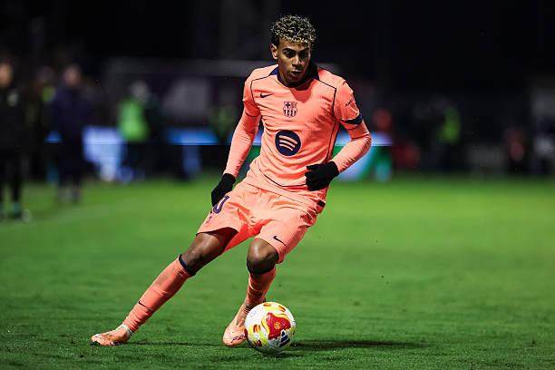 旭旭宝宝直播抽奖，中奖者简介让他破防，私信质问后连忙道歉